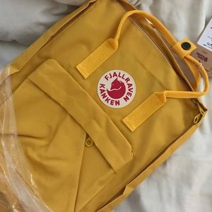 New with tags Fjällräven Kanken